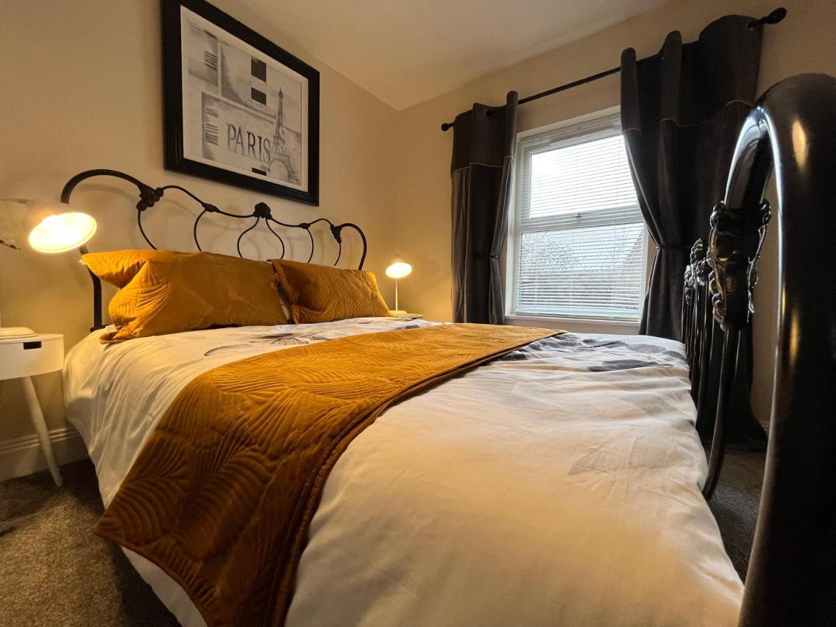 York Centre 2 Bedroom Renovated Flat, 8 Escrick Street מראה חיצוני תמונה