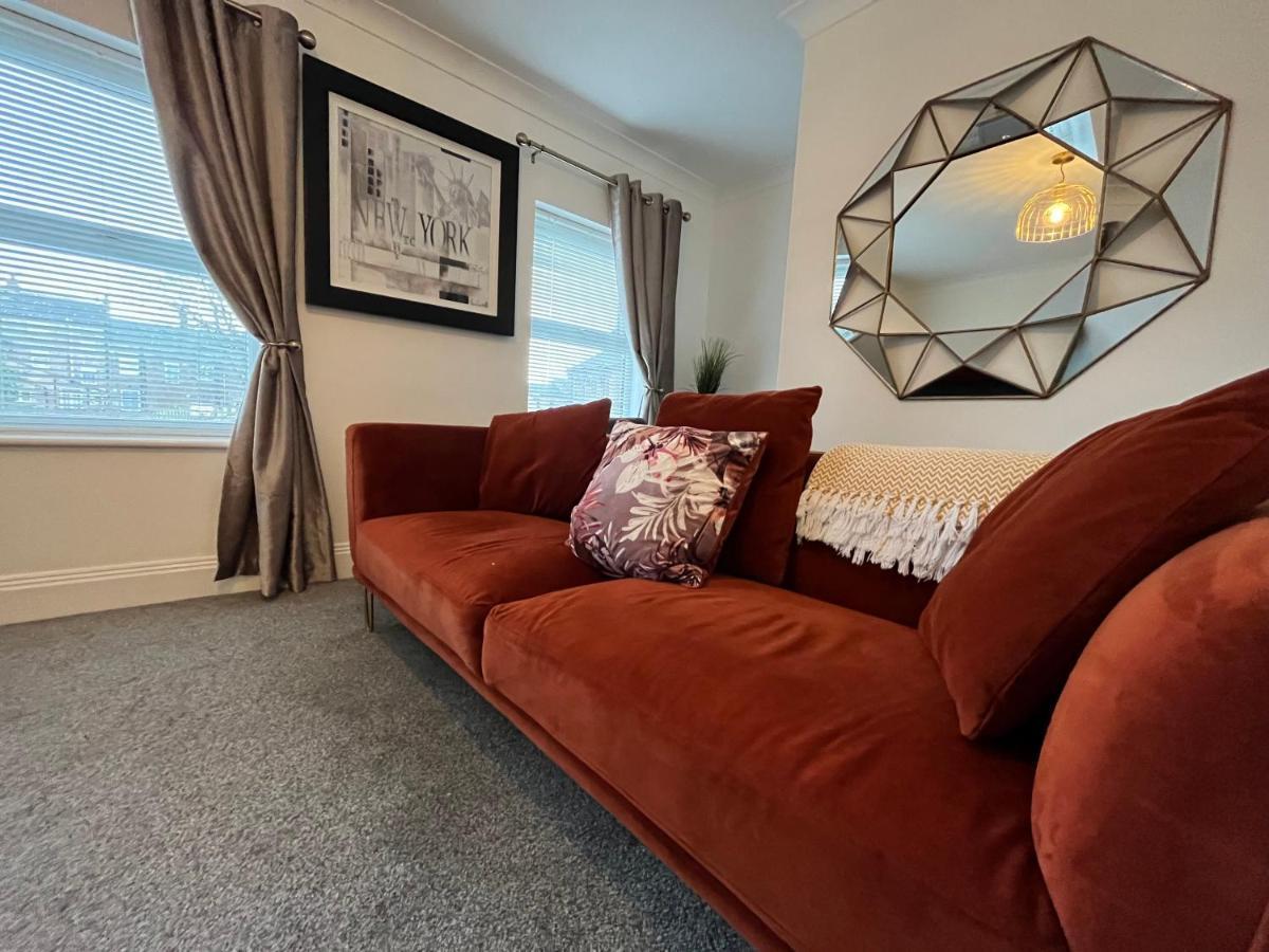 York Centre 2 Bedroom Renovated Flat, 8 Escrick Street מראה חיצוני תמונה