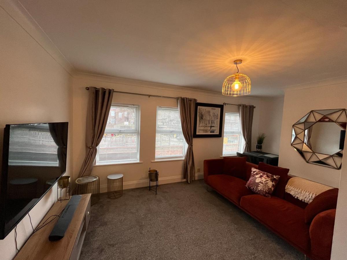 York Centre 2 Bedroom Renovated Flat, 8 Escrick Street מראה חיצוני תמונה
